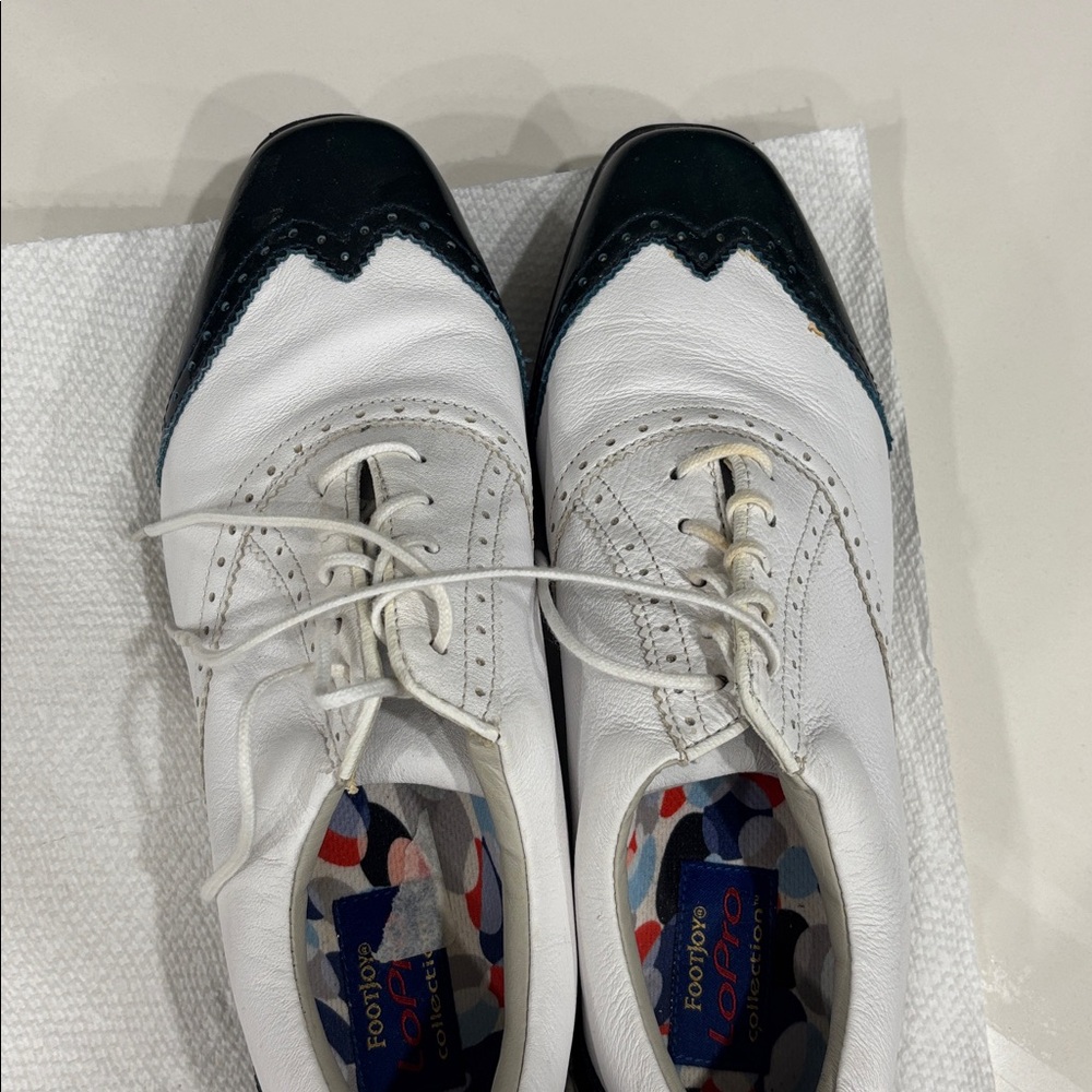 Footjoy White and Black Wingtip Golf  Shoes Soft Spikes Size 8